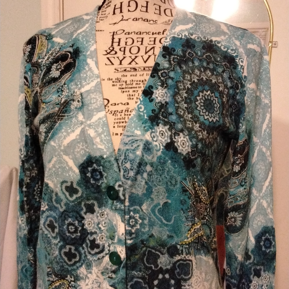 Women's EUC Chico's blue paisley long sleeve button front Cardigan Sz 0 (XS) - Picture 5 of 7